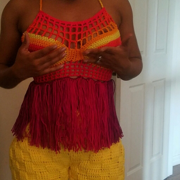 Summer Festival croptop and shorts - Picture 5 of 5